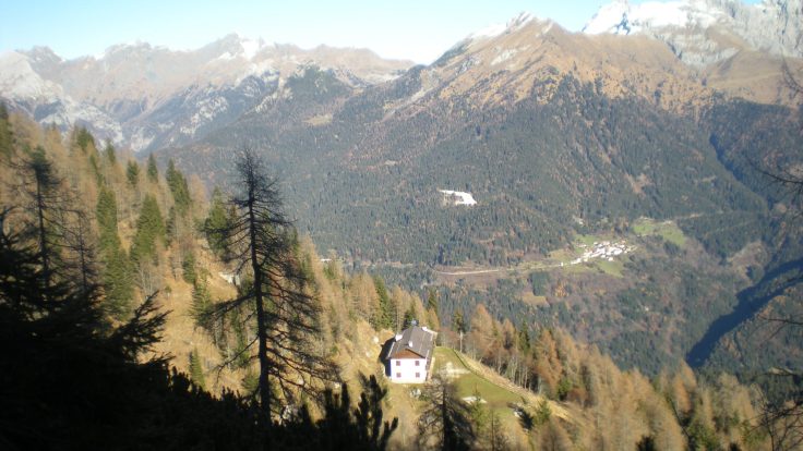 Il Rif. Chiampizzulon dall'alto