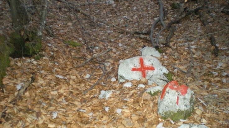 ...su ogni sasso una croce..