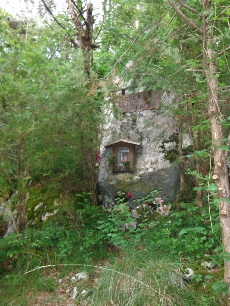 la Madonna della Pace lungo il rientro