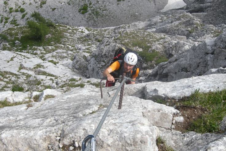 993301_565715316800812_1209007680_n