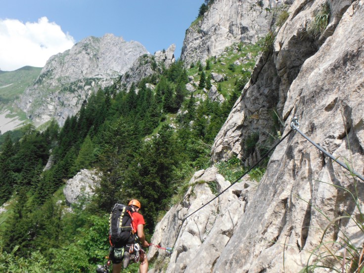 Lungo le attrezzature in rientro