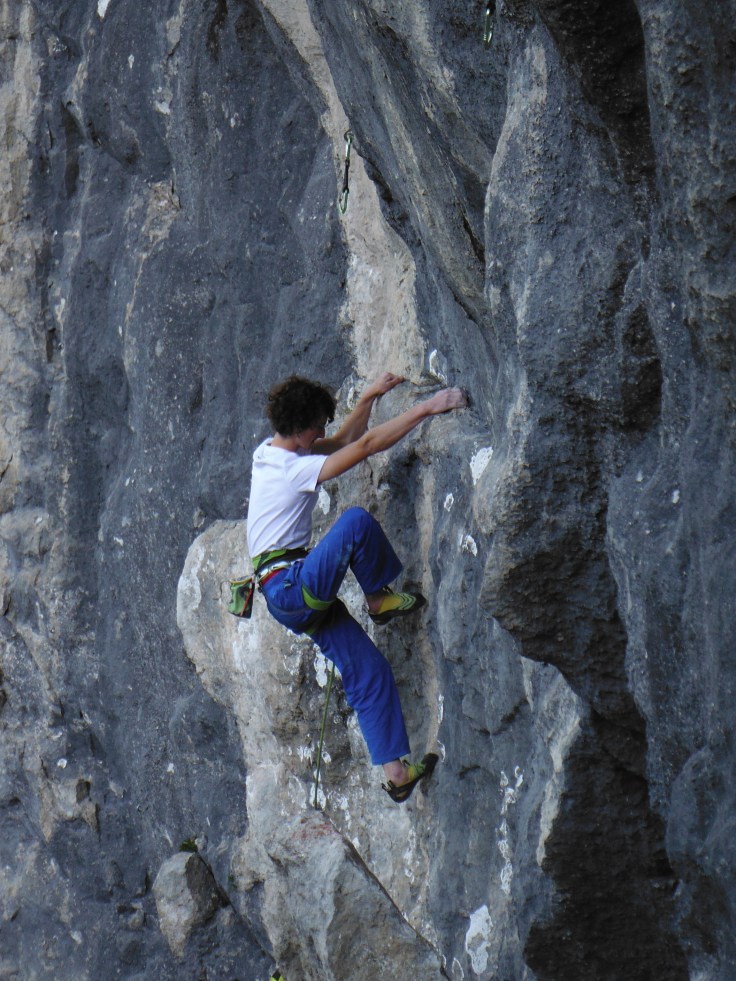 Capelloni all'attacco